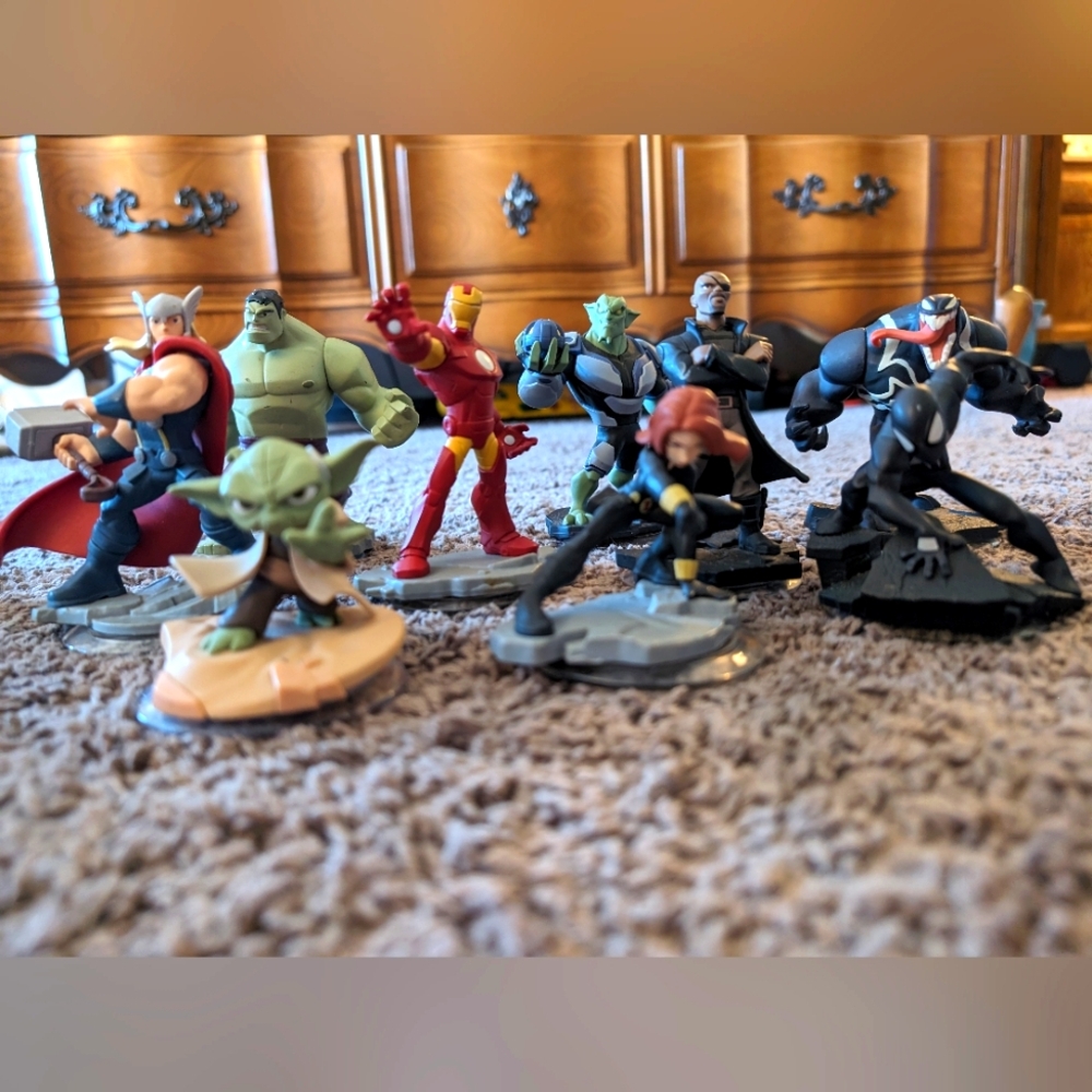 Disney Infinity Base Set (2), Characters, Power Discs, & Playsets - Picture 5 of 7